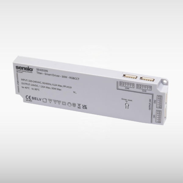 SE405595_30W-RGBCCT-Titan-Smart2.jpg